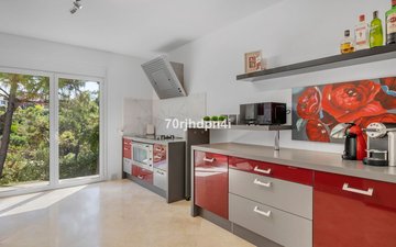 Property slide 52