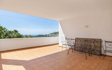 Property slide 73