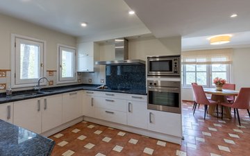 Property slide 10