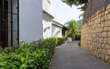 Property slide 19