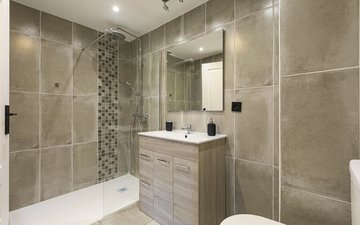 Property slide 31