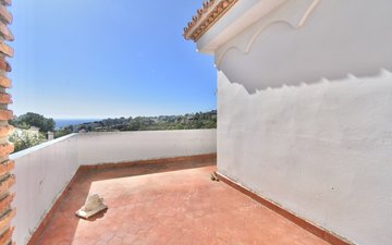 Property slide 33