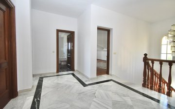 Property slide 39