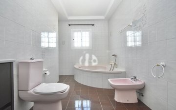 Property slide 44