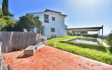 Property slide 8