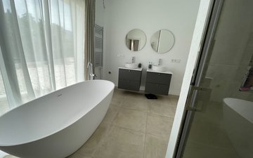 Property slide 14