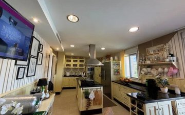 Property slide 8
