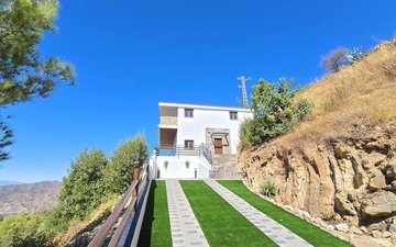 Property slide 50