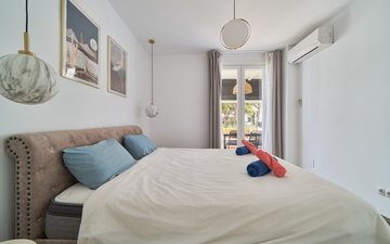 Property slide 25