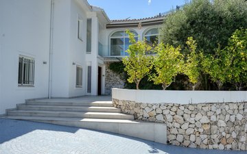 Property slide 17