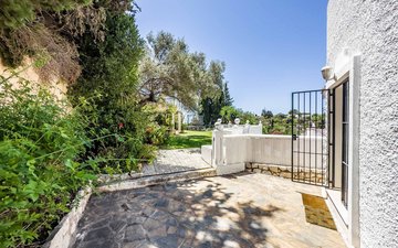 Property slide 39