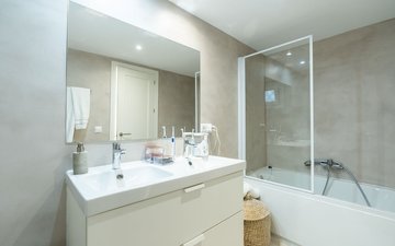 Property slide 20