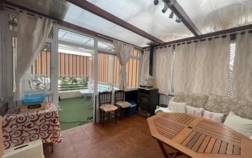 Property slide 80