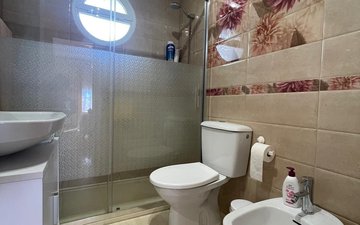 Property slide 82