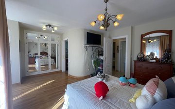 Property slide 83