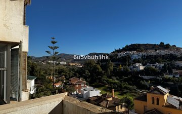 Property slide 25