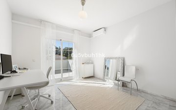 Property slide 20