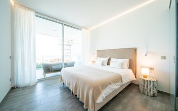 Property slide 18