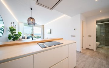Property slide 32