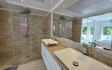 Property slide 19