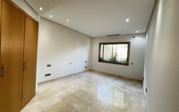 Property slide 20