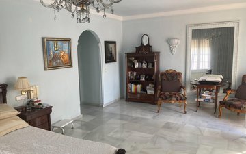 Property slide 19