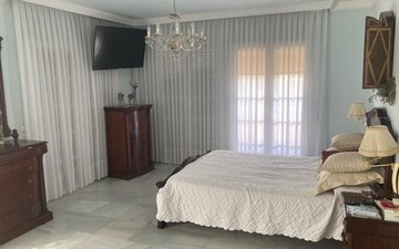 Property slide 21