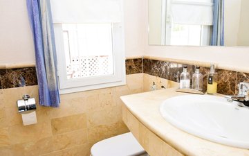 Property slide 18