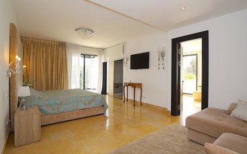 Property slide 31