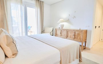 Property slide 10