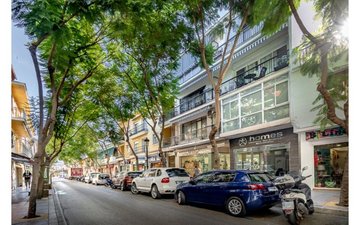 Property slide 10