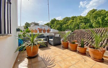 Property slide 33