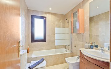 Property slide 21