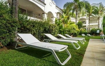 Property slide 62