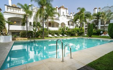 Property slide 66