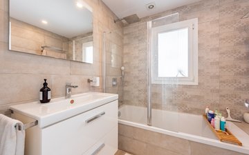 Property slide 20