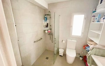 Property slide 16