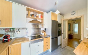 Property slide 22