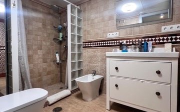Property slide 16