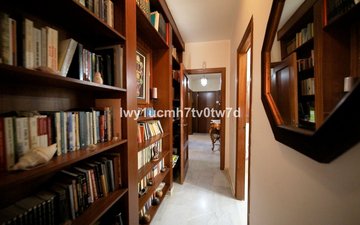 Property slide 32