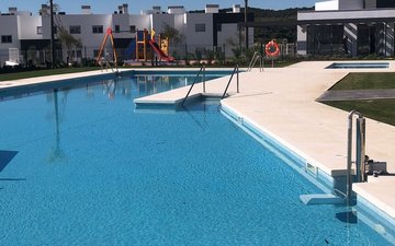 Property slide 32