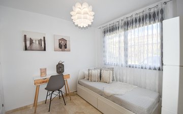 Property slide 10