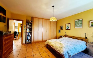 Property slide 16