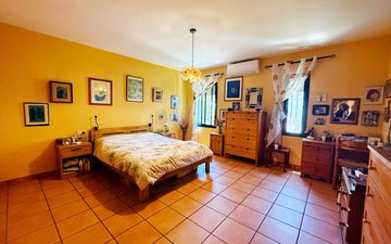 Property slide 17