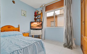 Property slide 22