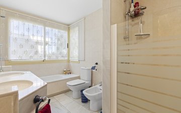 Property slide 19