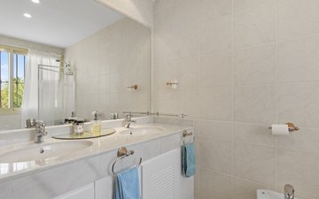 Property slide 22