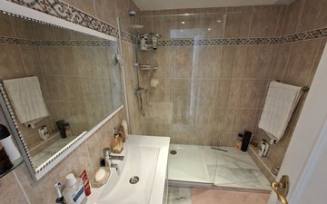 Property slide 22