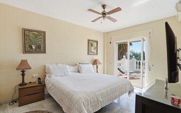 Property slide 16