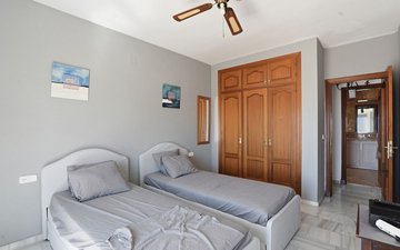 Property slide 22